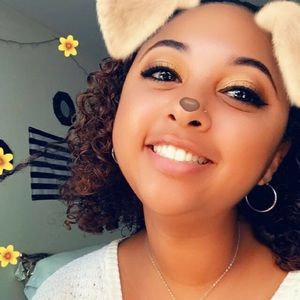 Meet your Posher, Mckayla